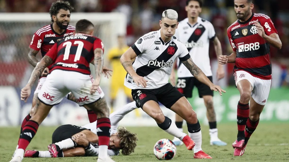 SÃO DOIS! VASCO ENTRA EM CAMPO, CONTRA O FLAMENGO, COM DOIS PATROCÍNIOS PONTUAIS PARA O CLÁSSICO